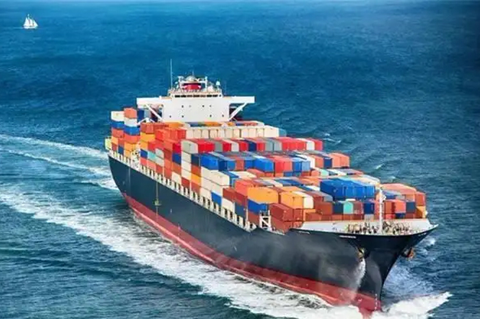 国际海运物流公司通过海运来运输货物